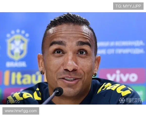 达尼洛的足球之路:从青涩少年到顶级球星的成长历程